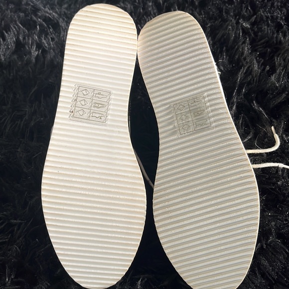 Aldo gold - Picture 2 of 4